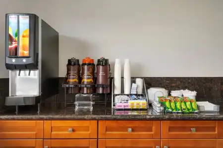 Super 8 By Wyndham Houston/Dtwn/I-610 - 14