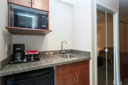 Sandmans & Suites Calgary West - 42
