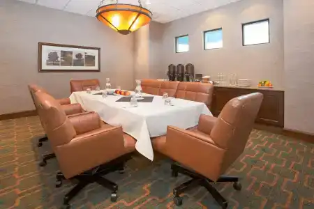DoubleTree by Hilton Denver Cherry Creek - 23