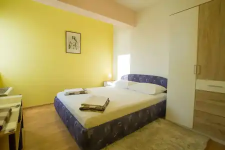 ApartPecic - 1