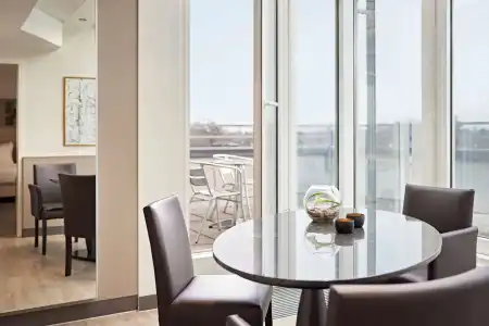 Lindner Dusseldorf Airport, part of JdV by Hyatt - 6