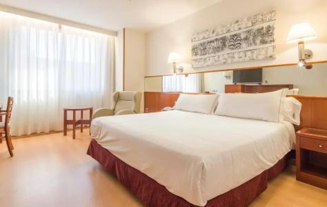 Ilunion les Corts Spa - 50