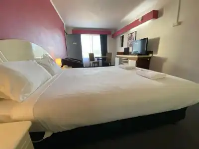 Mahogany Motel - 55
