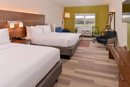 Holiday Inn Express & Suites St. Petersburg - Madeira Beach by IHG - 57