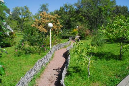 Gostevoi korpus 3 v pansionate " Zolotye peski". Selo Bosteri. Issyk- Kul'. Kyrgyzstan. - 14