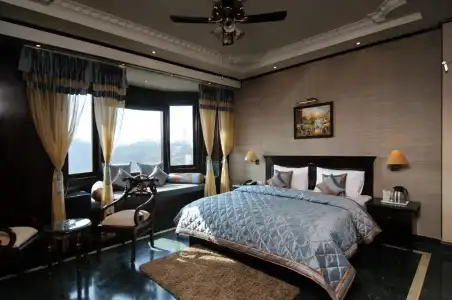 Diplomat Residency - 28