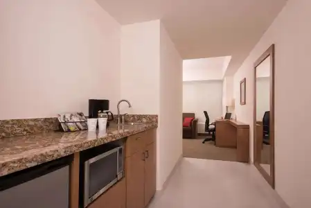 Hampton Inn by Hilton Guadalajara/Expo - 23