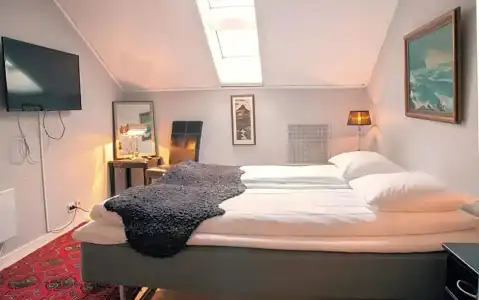 Narvik Wivel - 32