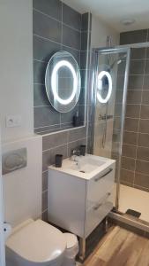 Le Castel Guesthouse - 87