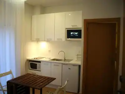 Lisbon Style Guesthouse - 77