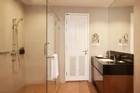 Dusit Suites Ratchadamri, Bangkok - 12