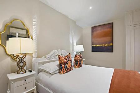 Twenty Nevern Square - 107
