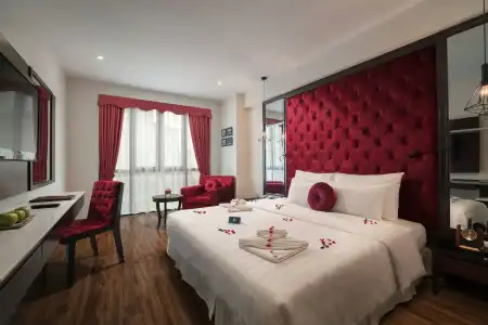 Serene Boutique & Spa - 1