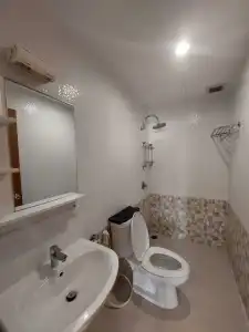V Check Inn Sukhumvit 22 - 66
