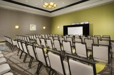 Hilton Garden Inn College Station - 20