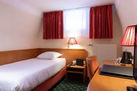 Hôtel Perrin - 53