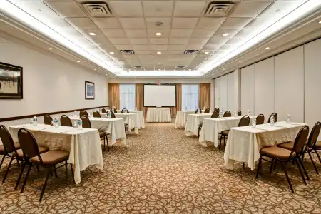 Hilton Garden Inn Toronto/Burlington - 39