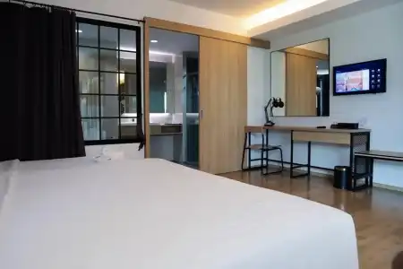 Mii Srinakarin - 45