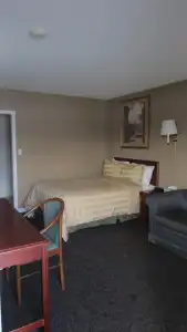 Village Inn & Suites - Sudbury - 6