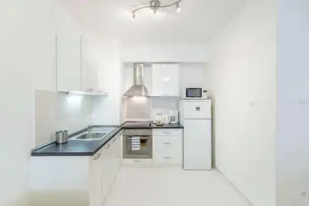 Prince Apartments - 20