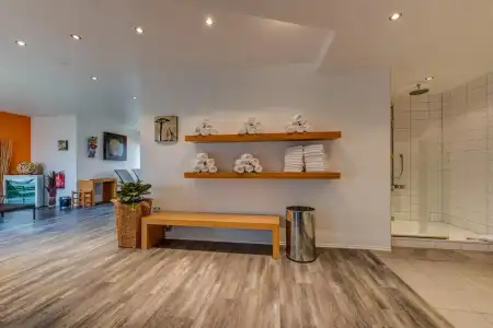 Newton Heilbronn - 10