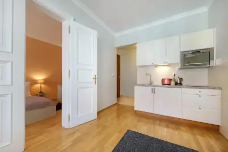 Hunger Wall Residence - 11