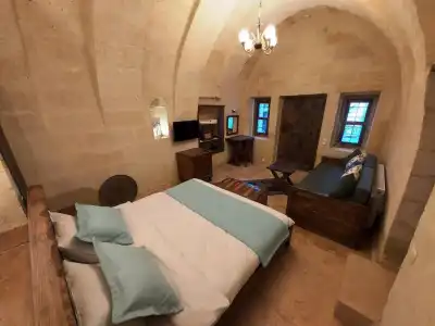 Armesos Cave - 128