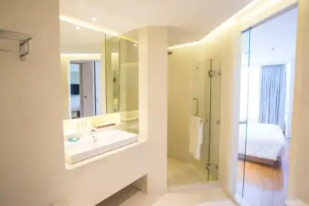 Balcony Seaside Sriracha & Serviced Apartments (SHA Extra Plus) - 181