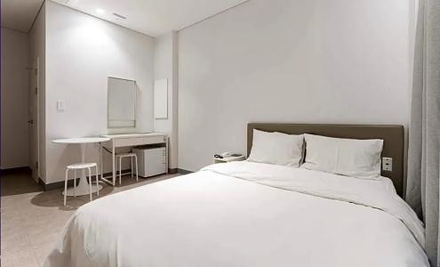 H Avenue Idae Shinchon - 42