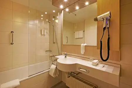 H+ Herzog Widukind Stade - 9