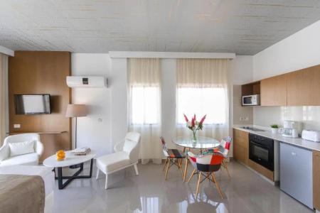 King Jason Paphos - Designed for Adults by Louiss - 107