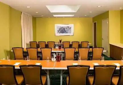 Springhill Suites New York Laguardia Airport - 25
