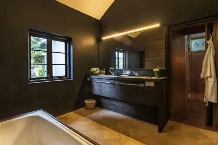Anilana Craigbank - 24