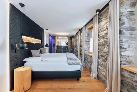 LARET private Boutique - Adults only - 39