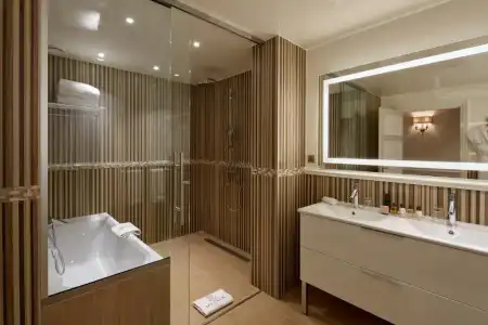 Majestic - SPA Champs Elysées - 92
