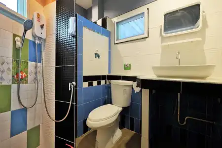 OYO 503 Phuket Numnoi - Hostel - 9