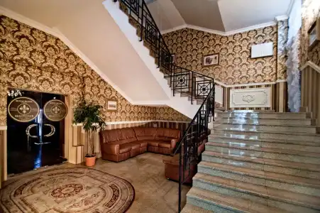 Royal De Paris - 14