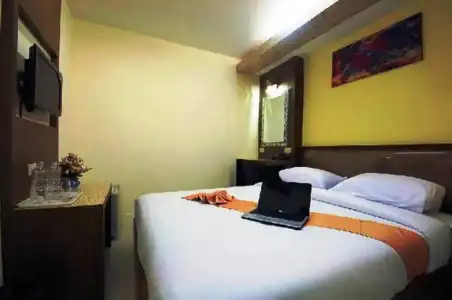 Royal Express Inn Sukhumvit - 12