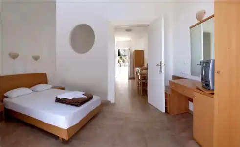 Lambis Studios & Apartments - 60