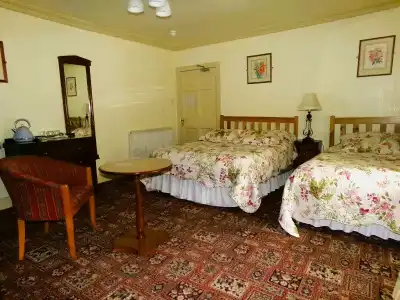 Averon Guest House - 35
