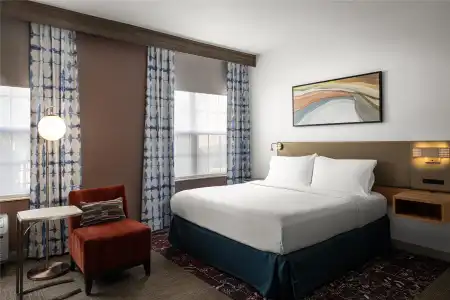 Hilton Garden Inn Phoenix Airport - 45