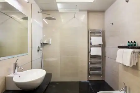 Kristal Palace - Tonellis - Adult Friendly - 28