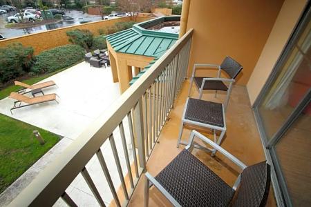 Courtyard Chesapeake Greenbrier - 47