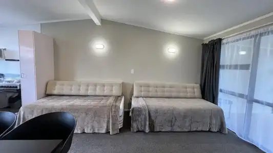 Marineland Motel - 27