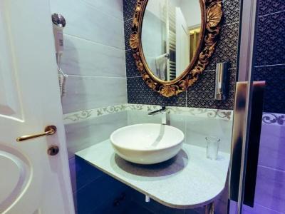 Impero Vaticano Suites Guest House - 69