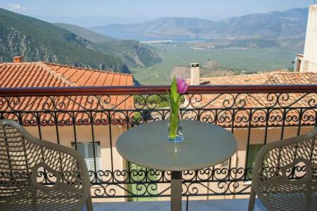 Fedriades Delphi - 119