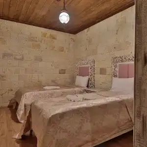 Elevres Stone House - 15