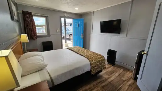 Travelers Inn - 2