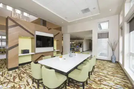 Hilton Garden Inn Grand Rapids East - 19