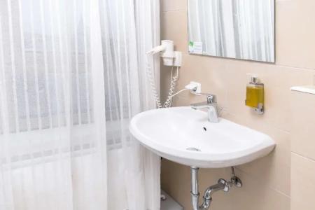 Astor Kiel by Campanile - 8